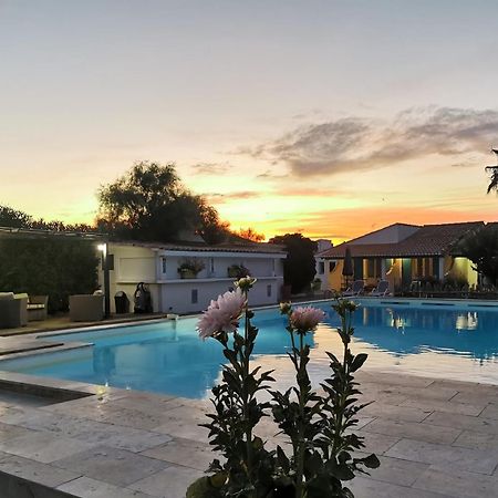 L'Auberge Camarguaise Saintes-Maries-de-la-Mer Buitenkant foto