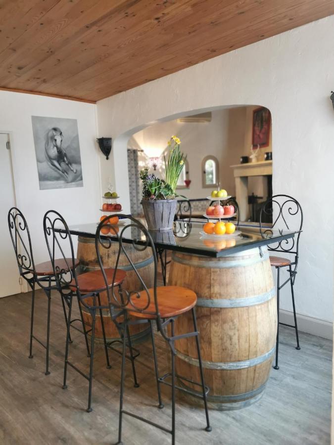 L'Auberge Camarguaise Saintes-Maries-de-la-Mer Buitenkant foto