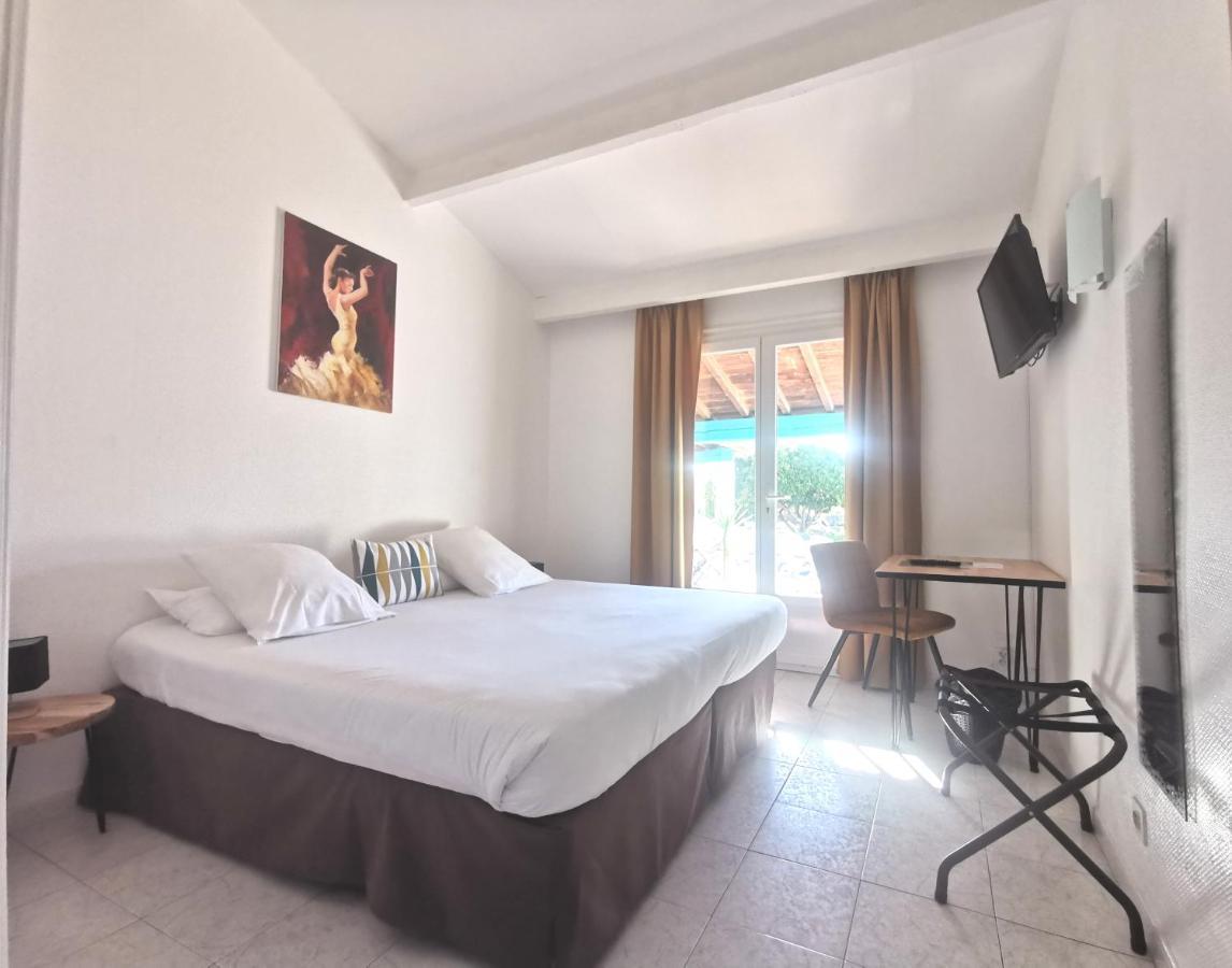 L'Auberge Camarguaise Saintes-Maries-de-la-Mer Buitenkant foto