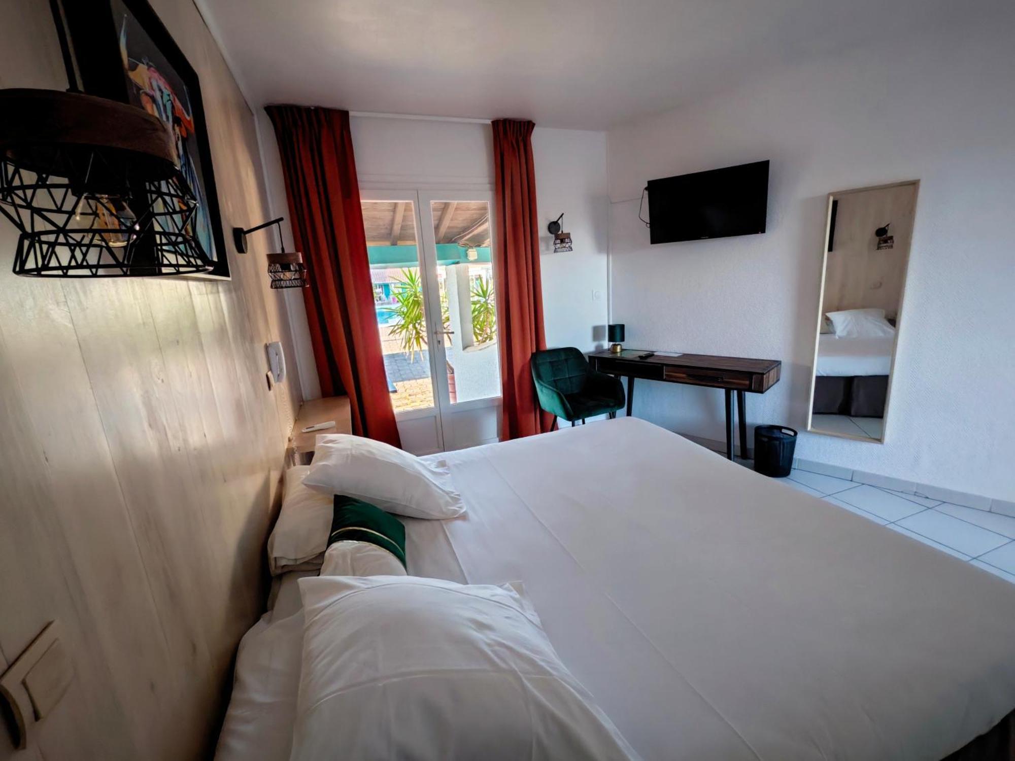 L'Auberge Camarguaise Saintes-Maries-de-la-Mer Buitenkant foto